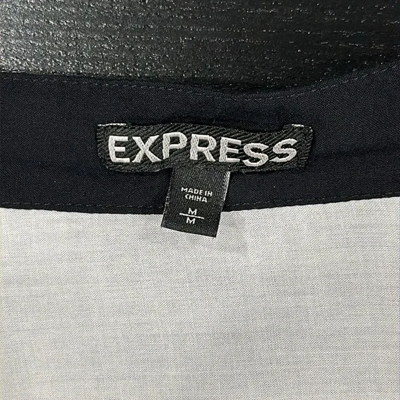 Express White Long Sleeve Button Up Shirt with Bold Black Trim - M - Picture 7 of 9